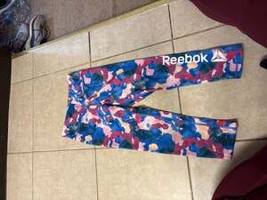 Reebok Girls Multi-Color Watercolor Camo Print 7/8 Length Active Leggings